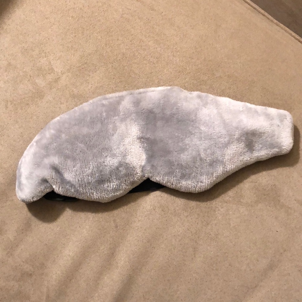💆🏻‍♀️ NWOT!! Weighted eye mask. Perfect for anxiety
